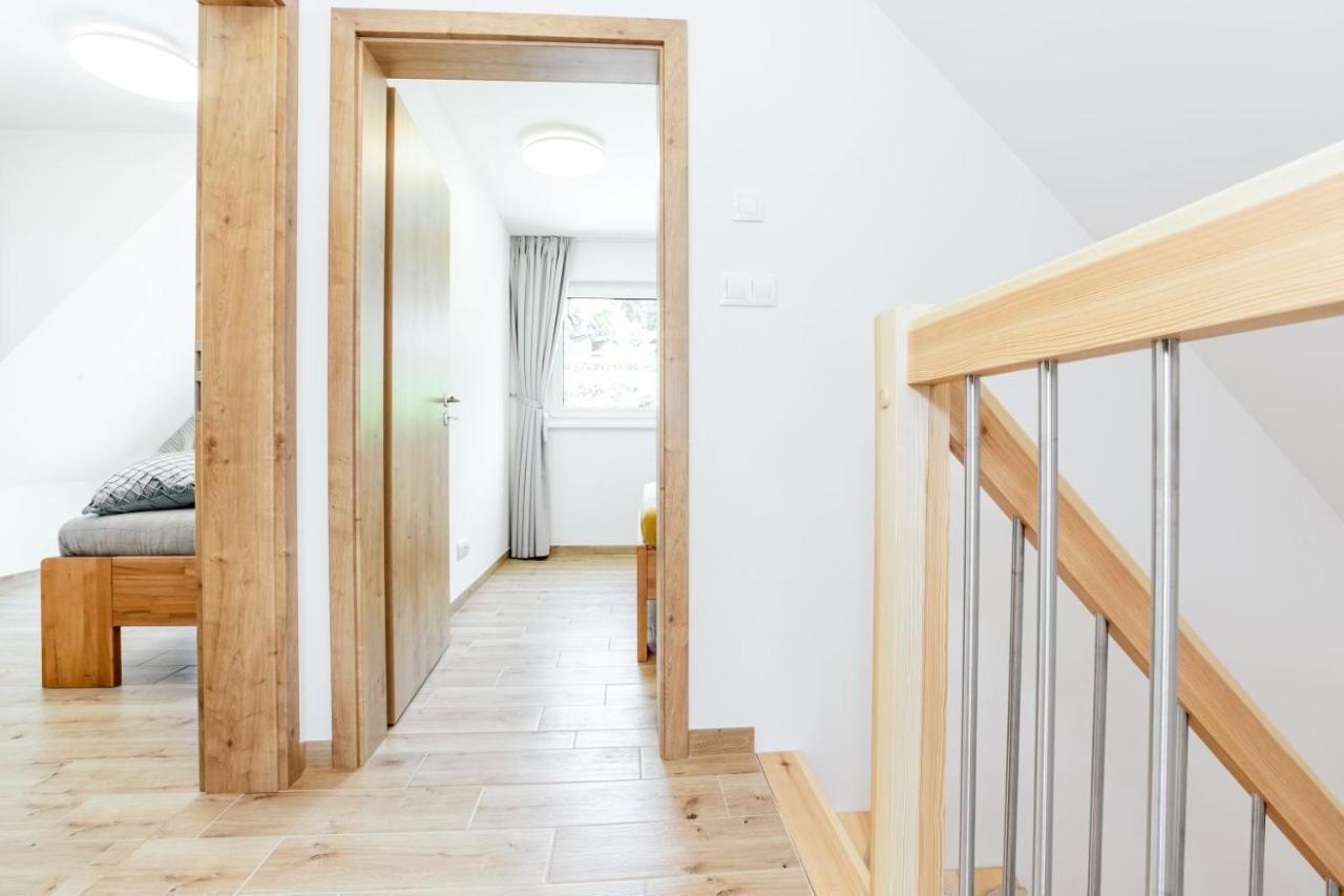 Apartmany Karlovy Dvory Horni Plana Luaran gambar