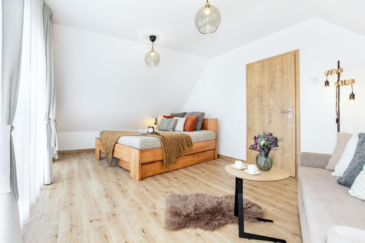 Apartmany Karlovy Dvory Horni Plana Luaran gambar