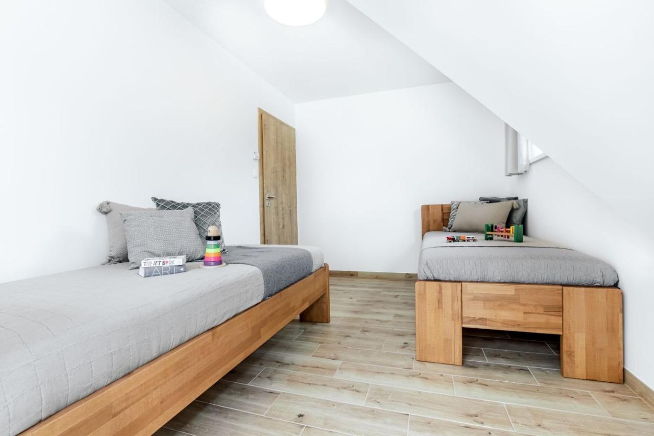 Apartmany Karlovy Dvory Horni Plana Luaran gambar