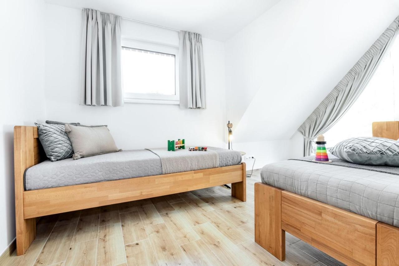 Apartmany Karlovy Dvory Horni Plana Luaran gambar