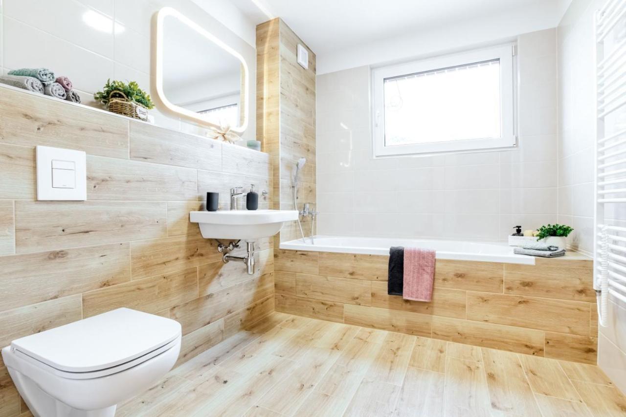 Apartmany Karlovy Dvory Horni Plana Luaran gambar