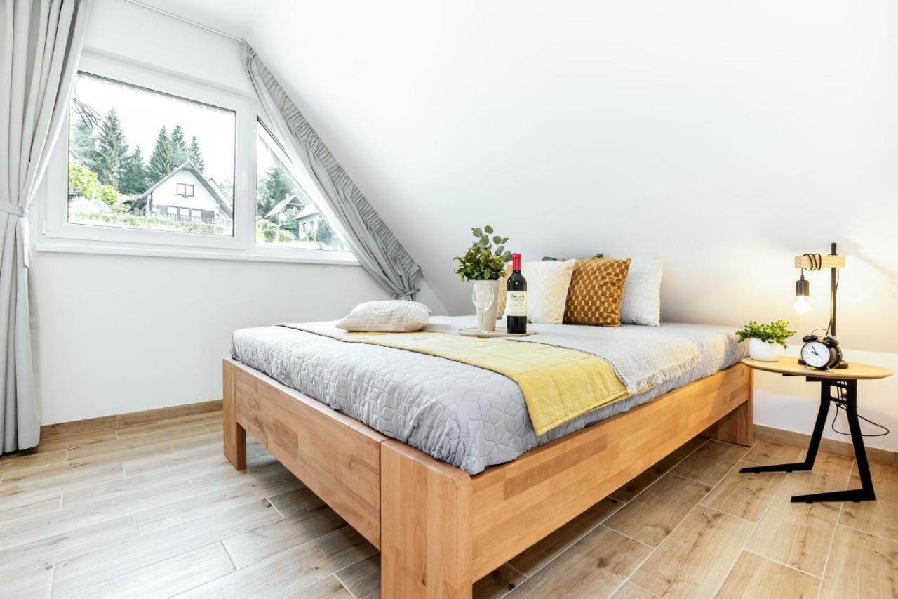Apartmany Karlovy Dvory Horni Plana Luaran gambar