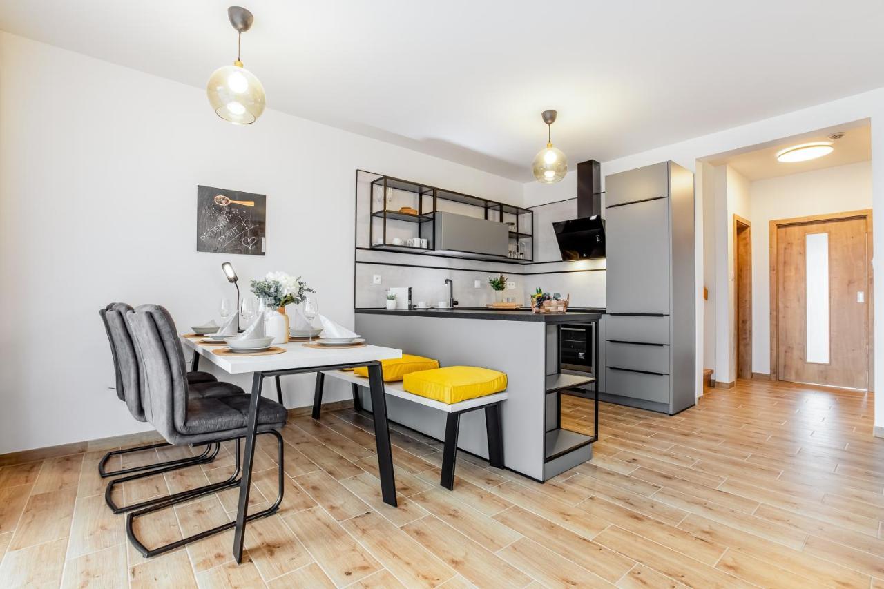 Apartmany Karlovy Dvory Horni Plana Luaran gambar