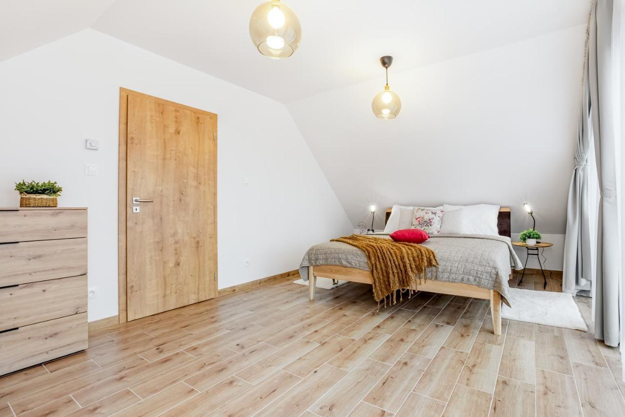 Apartmany Karlovy Dvory Horni Plana Luaran gambar