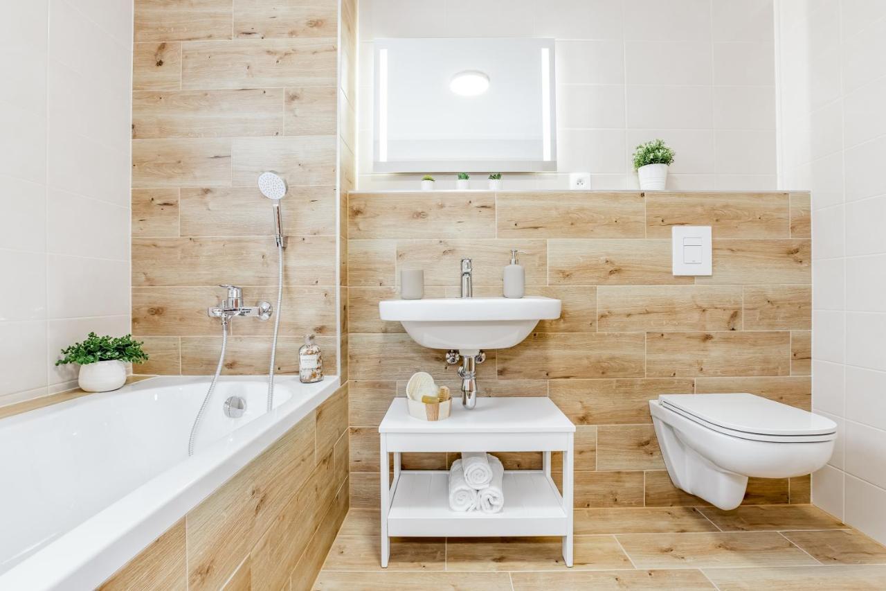 Apartmany Karlovy Dvory Horni Plana Luaran gambar
