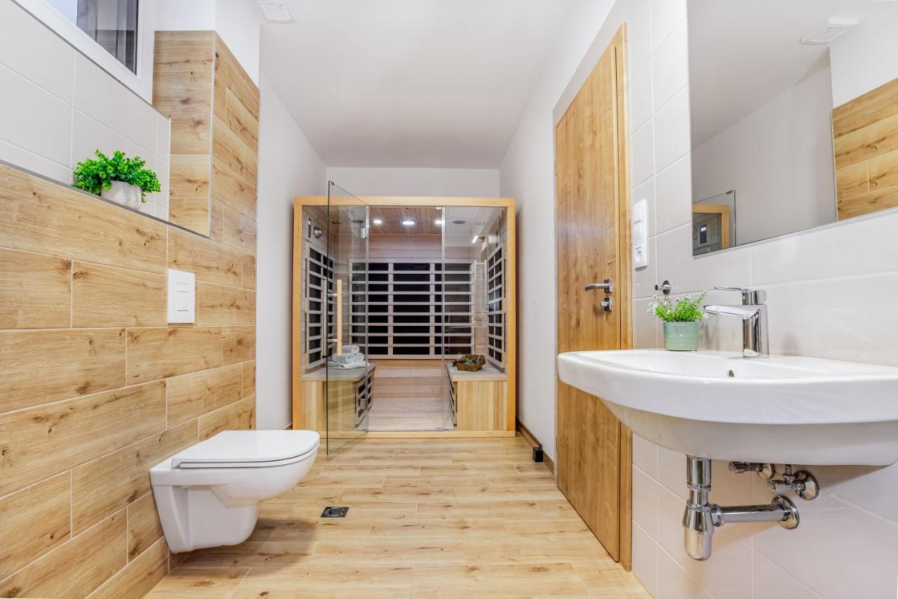 Apartmany Karlovy Dvory Horni Plana Luaran gambar