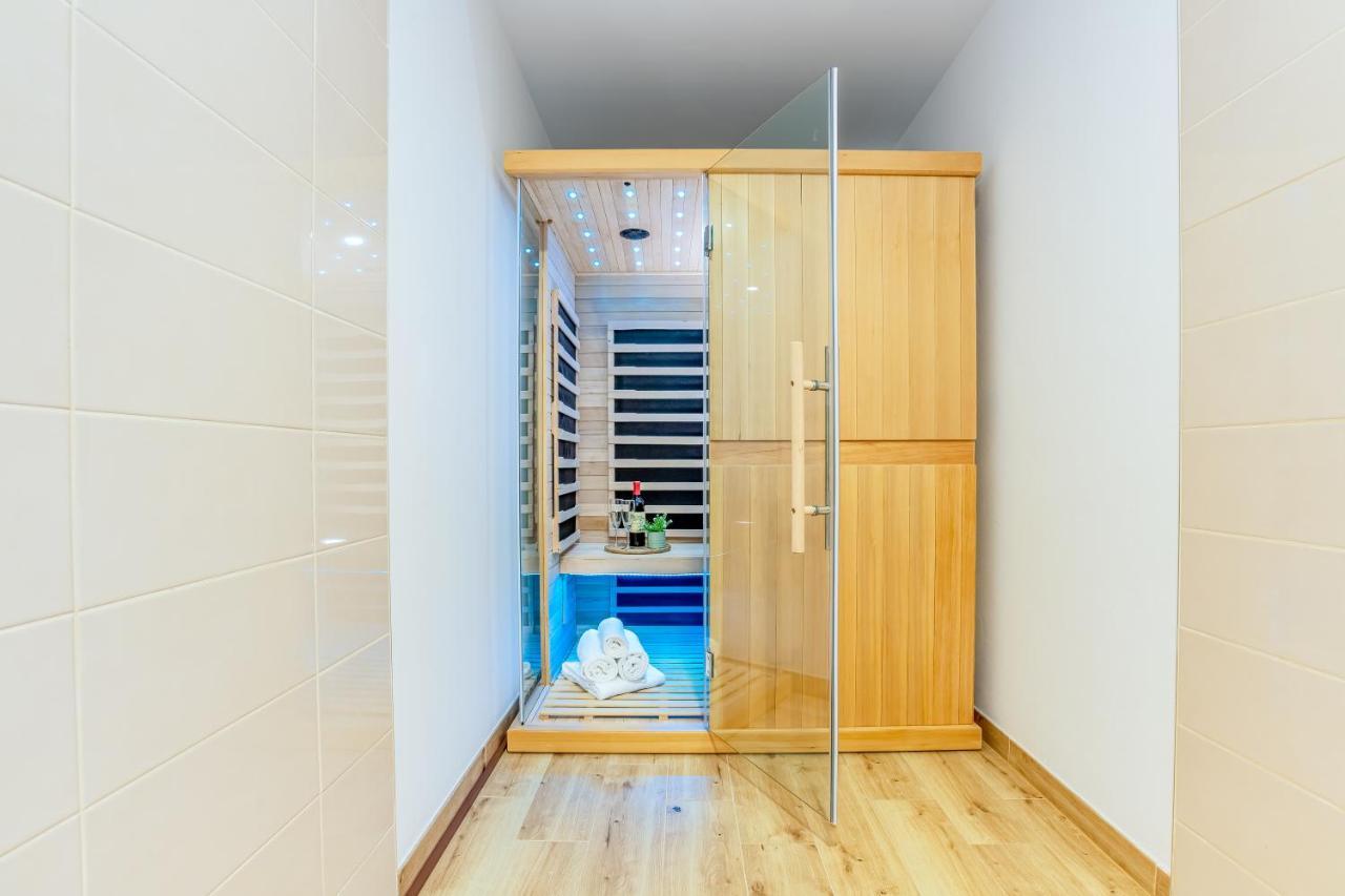 Apartmany Karlovy Dvory Horni Plana Luaran gambar